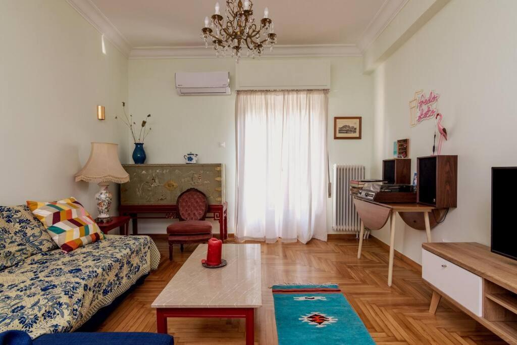 Iphigenia 2 Bedroom Retro Downtown Apartment Афіни Екстер'єр фото