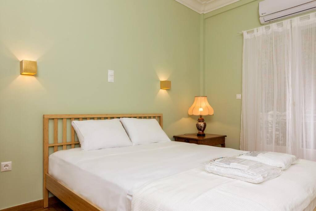 Iphigenia 2 Bedroom Retro Downtown Apartment Афіни Екстер'єр фото