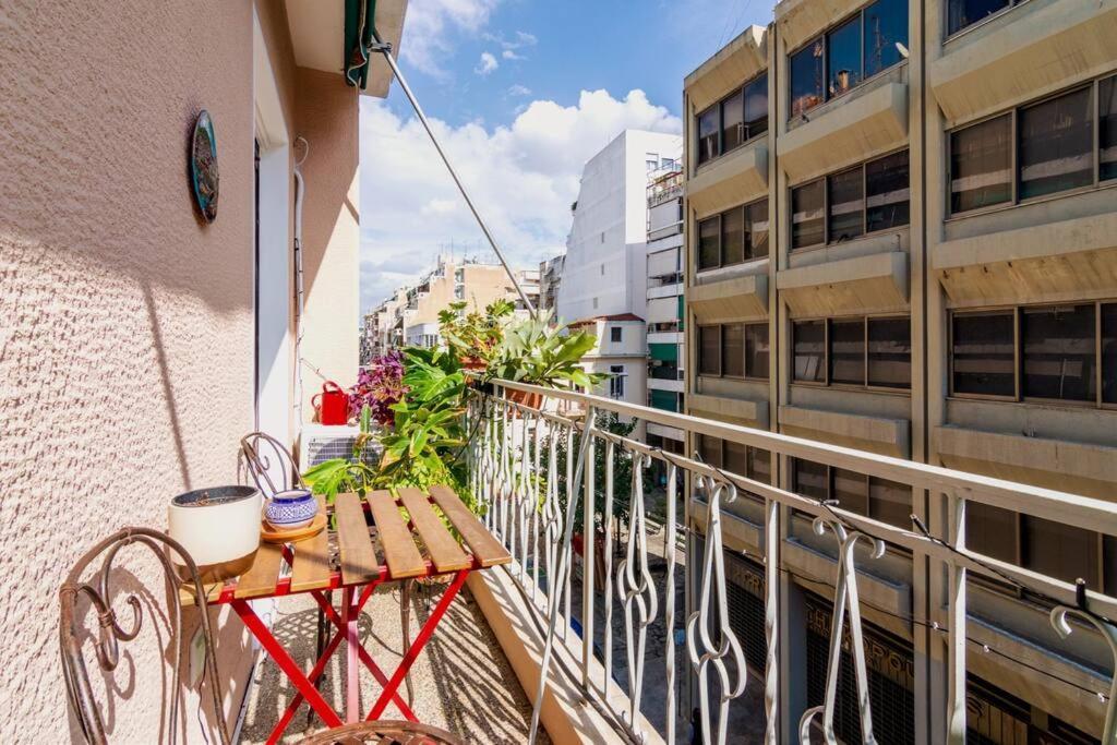 Iphigenia 2 Bedroom Retro Downtown Apartment Афіни Екстер'єр фото
